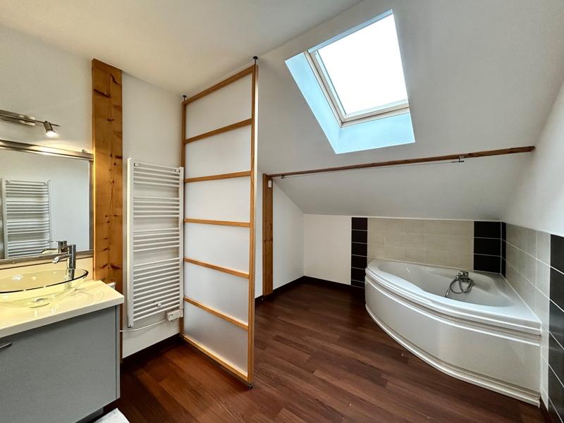 Maison - 190 m² - 6 pièces