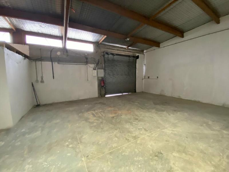 Atelier d'activités - 120 m²