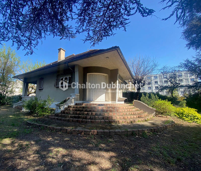 Maison - 285 m² - 10 pièces