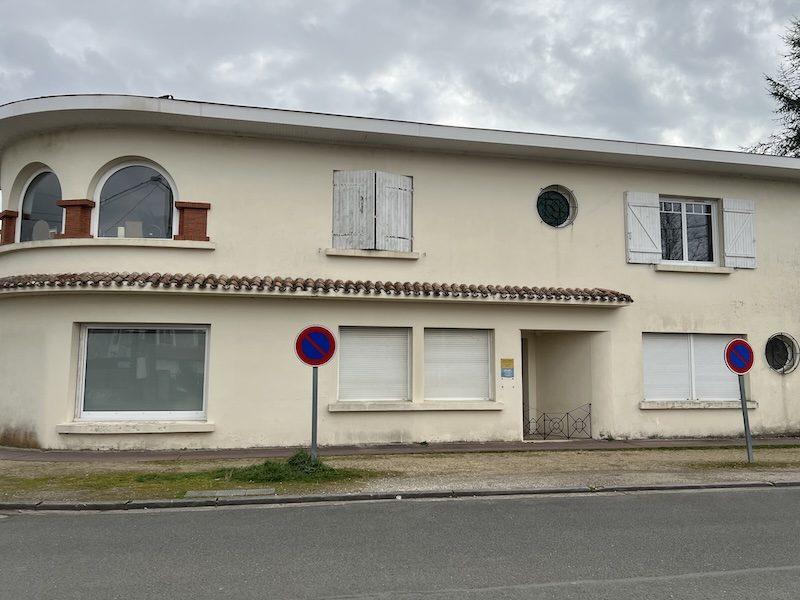 Local d'activités - 350 m² - 11 pièces