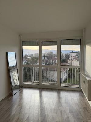 Appartement - 94 m² - 5 pièces