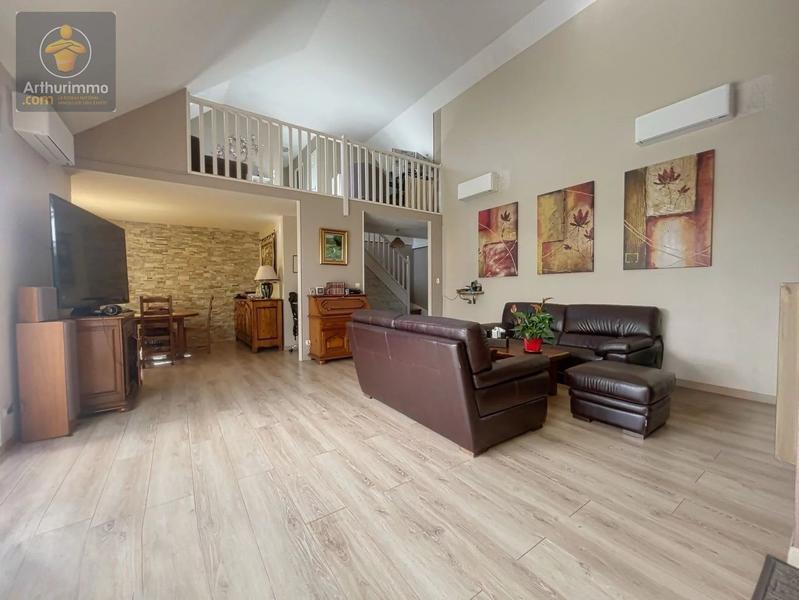 Maison - 176 m² - 7 pièces