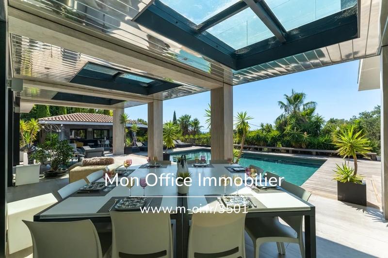 Villa - 465 m² - 12 pièces