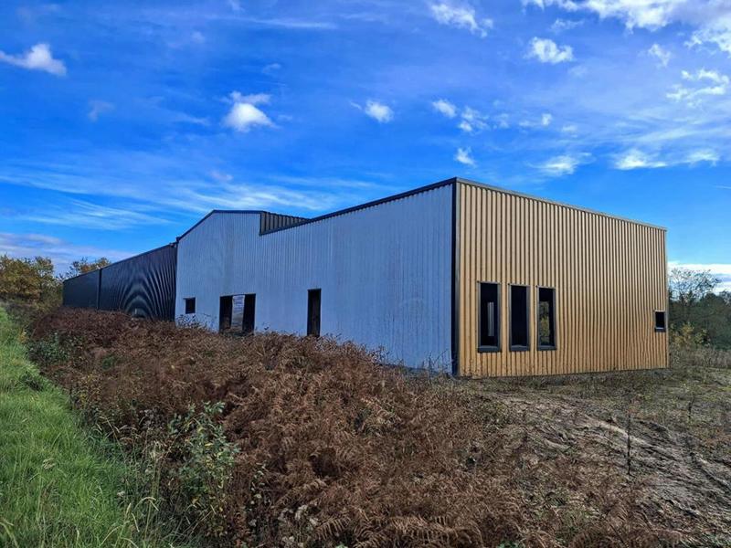 Terrain industriel - 3 596 m²