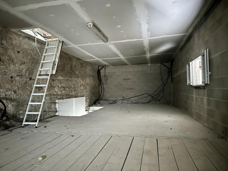 Maison - 210 m² - 5 pièces