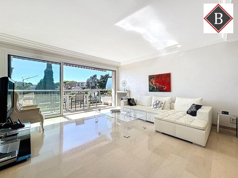 Appartement - 100 m² - 4 pièces