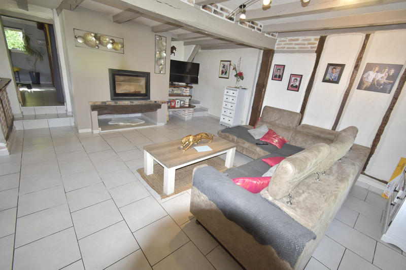 Maison - 210 m² - 7 pièces