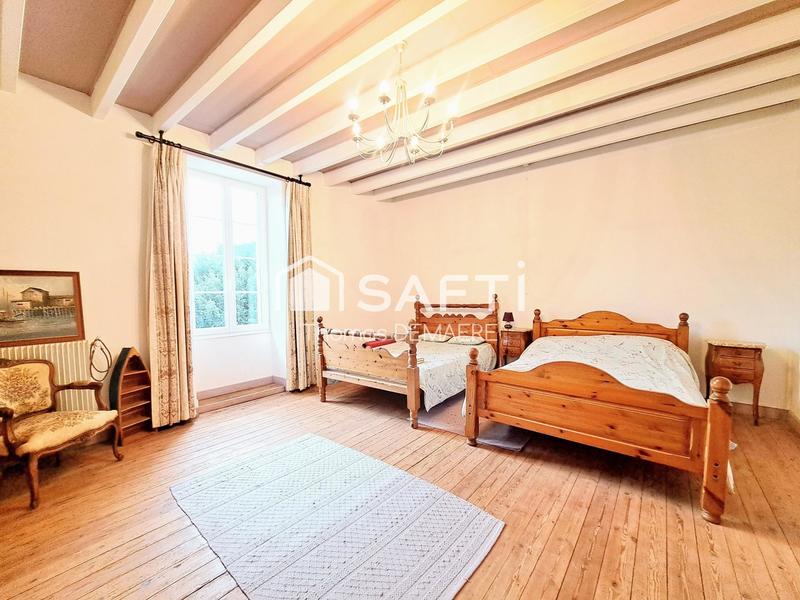 Maison - 500 m² - 18 pièces