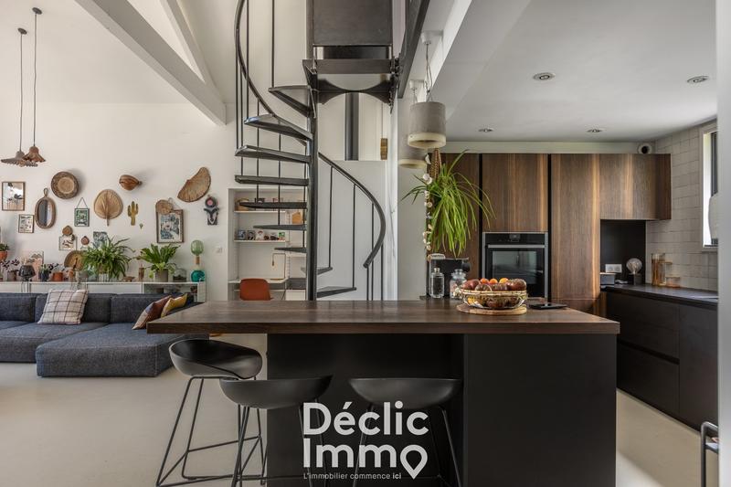 Maison - 200 m² - 7 pièces