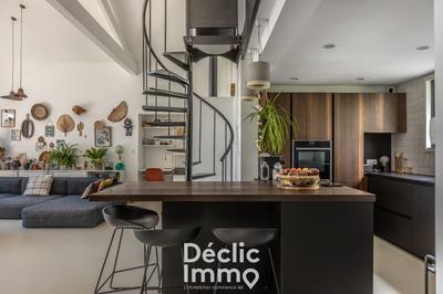 Maison - 200 m² - 7 pièces