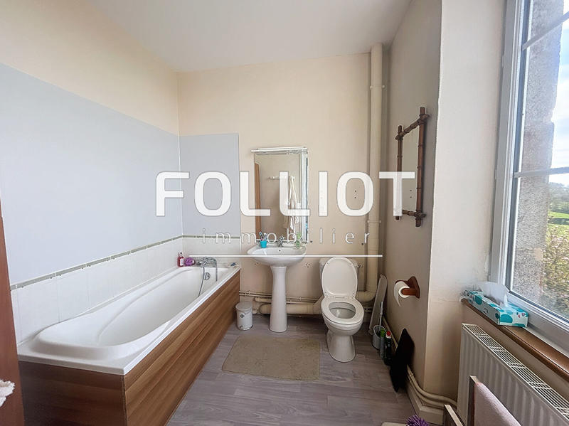 Maison - 180 m² - 7 pièces