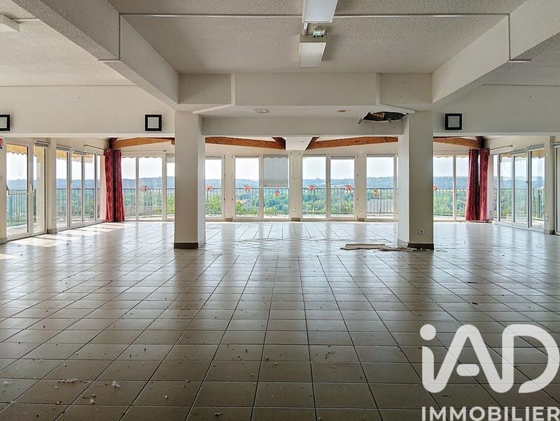 Immeuble - 2 900 m² - 90 pièces