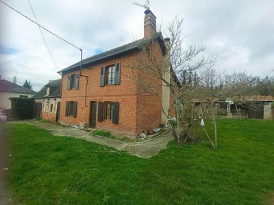 Maison - 99 m² - 5 pièces
