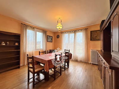 Maison - 102 m² - 4 pièces