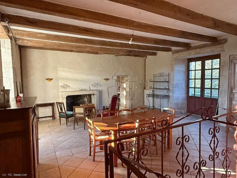 Maison - 258 m² - 9 pièces