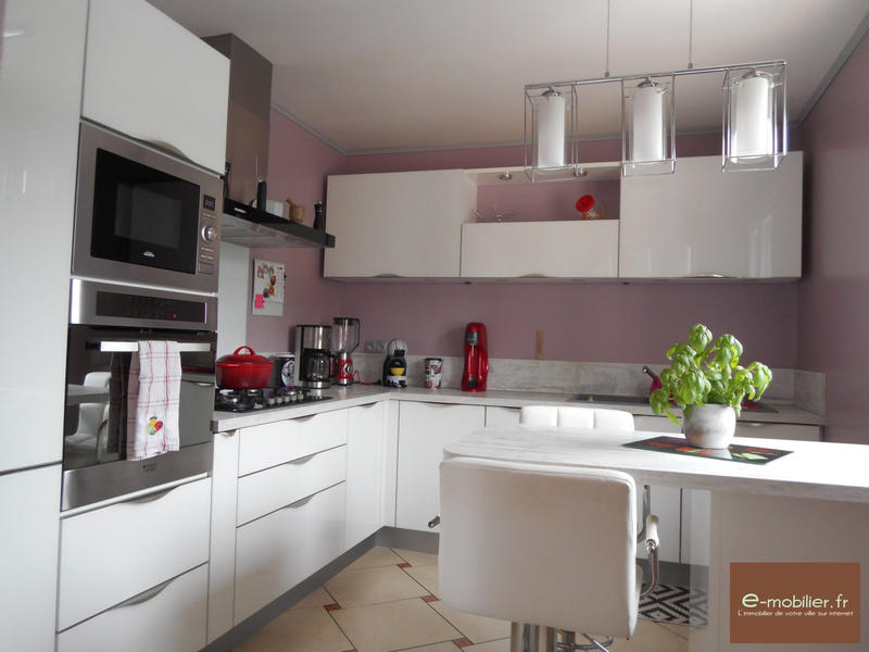 Maison - 92 m² - 4 pièces