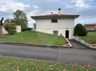 Maison - 200 m² - 6 pièces