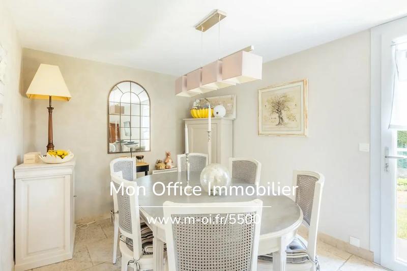 Maison traditionnelle - 145 m² - 5 pièces