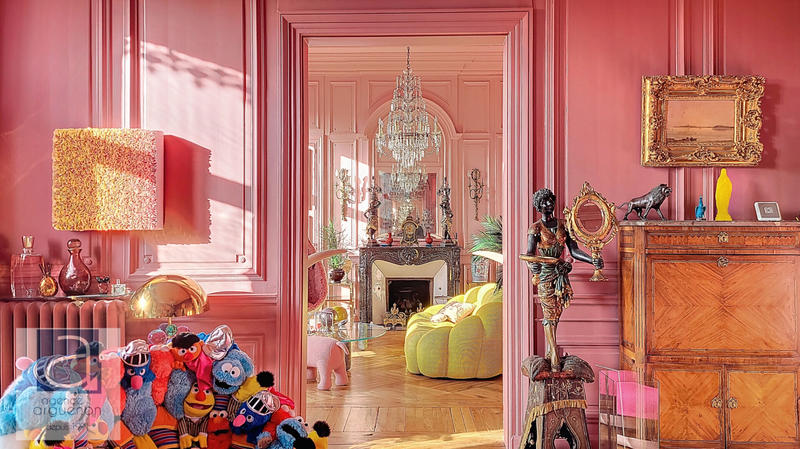 Maison - 327 m² - 11 pièces