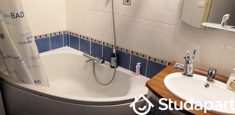 Chambre - 12 m² - 1 pièce