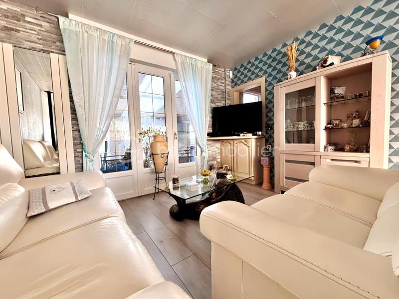 Maison - 101 m² - 6 pièces