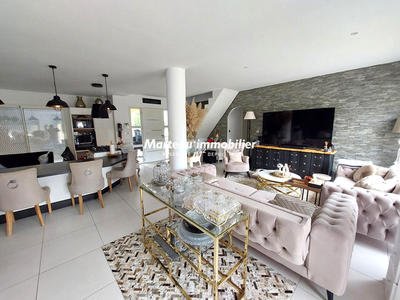 Maison - 150 m² - 7 pièces