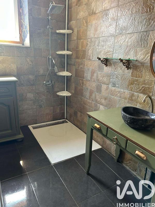 Maison - 420 m² - 19 pièces