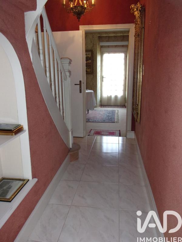 Maison - 212 m² - 12 pièces