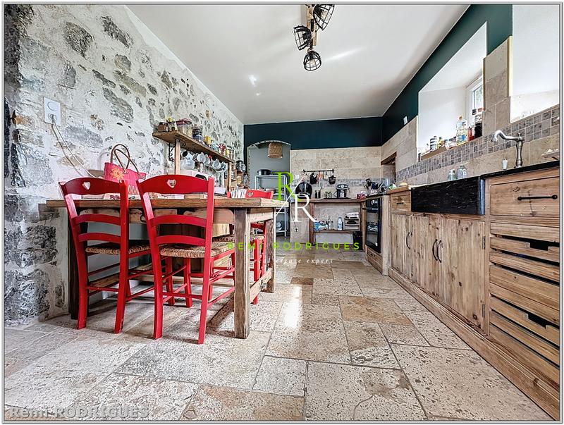 Maison - 142 m² - 6 pièces