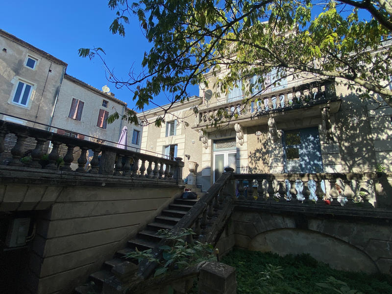 Maison - 275 m² - 13 pièces