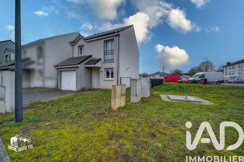 Maison - 80 m² - 5 pièces