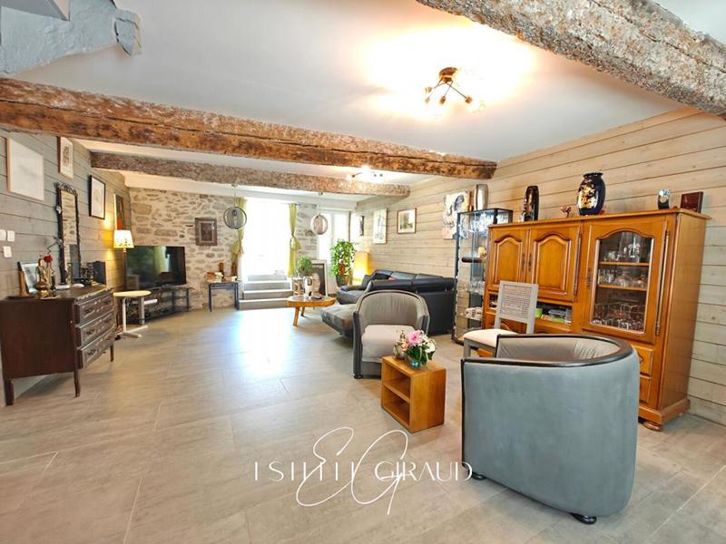 Maison - 164 m² - 5 pièces