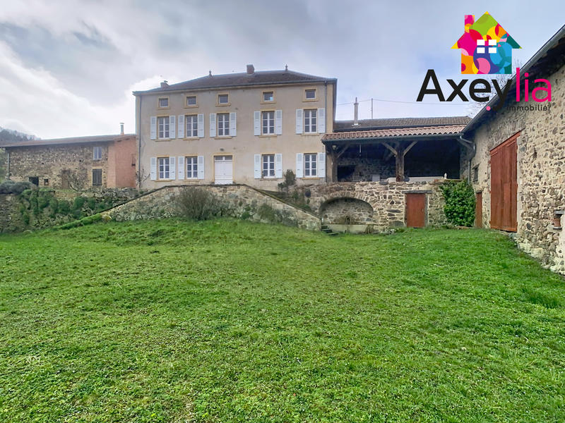 Maison - 288 m² - 10 pièces