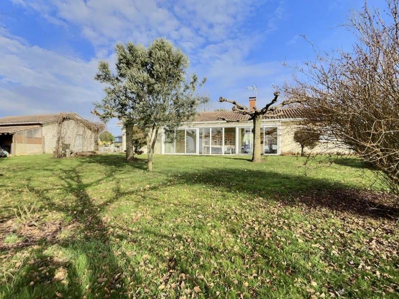 Pavillon - 160 m² - 3 pièces