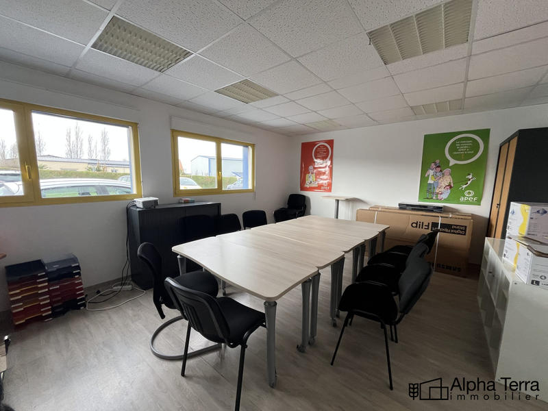 Local d'activités - 105 m²