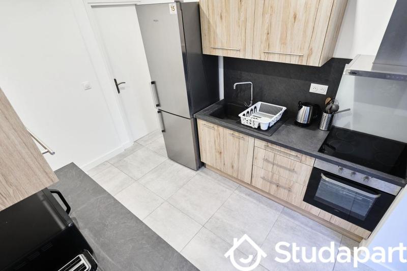 Chambre - 11 m² - 1 pièce