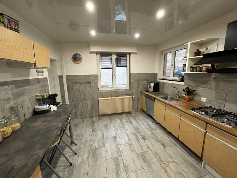 Maison - 141 m² - 6 pièces