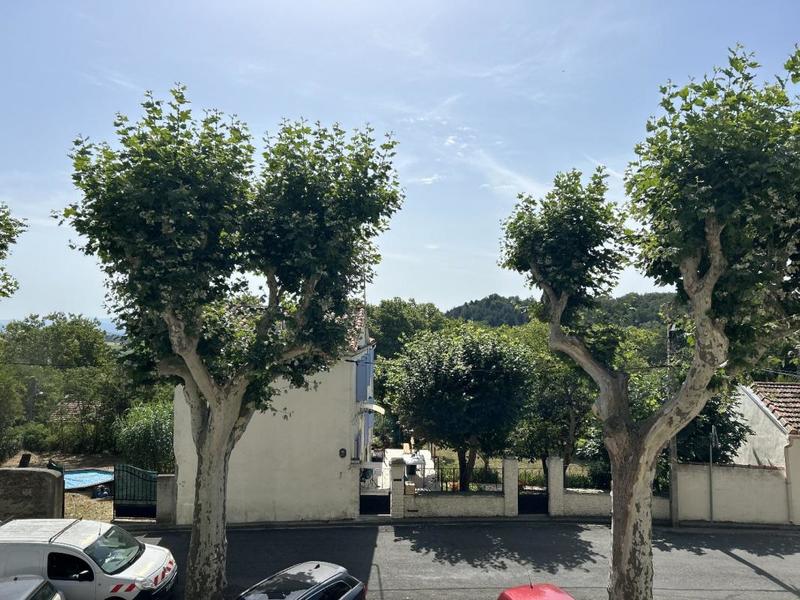 Demeure - 205 m² - 6 pièces