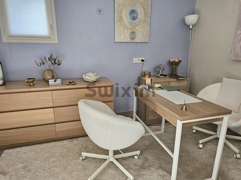 Maison - 205 m² - 6 pièces