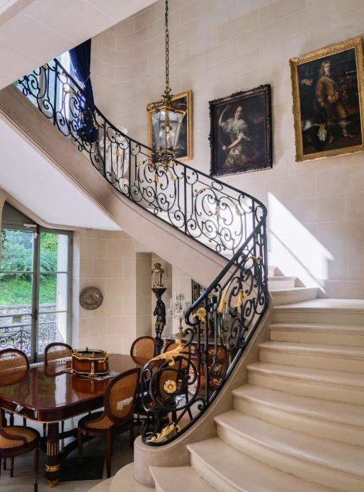 Manoir - 1 000 m² - 30 pièces