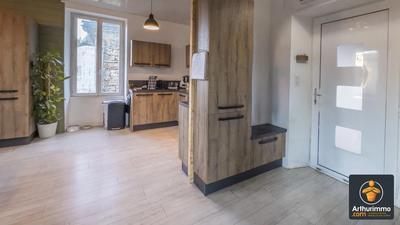 Maison - 90 m² - 3 pièces