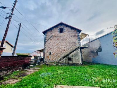 Immeuble - 150 m² - 2 pièces