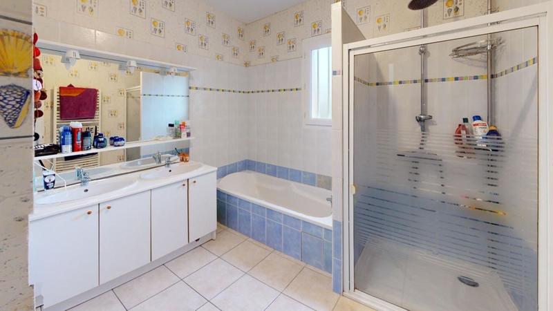 Maison - 93 m² - 4 pièces