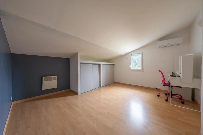 Maison - 200 m² - 6 pièces