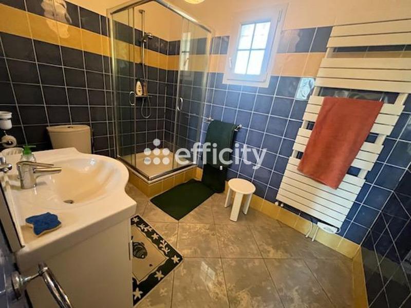 Maison - 227 m² - 7 pièces