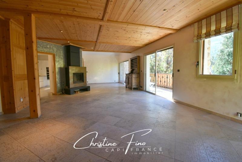 Maison - 251 m² - 10 pièces