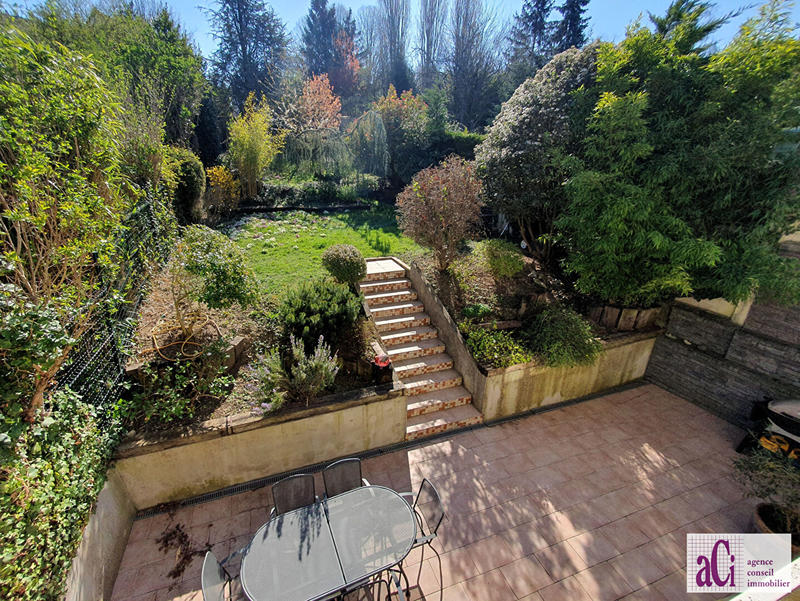 Maison - 121 m² - 6 pièces