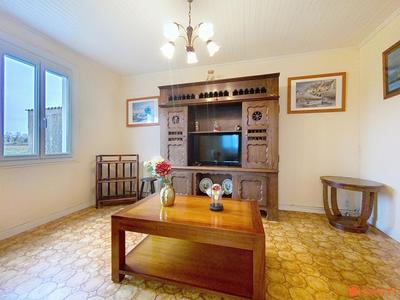 Maison - 98 m² - 5 pièces