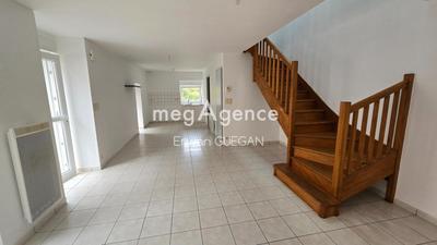 Maison - 250 m² - 4 pièces