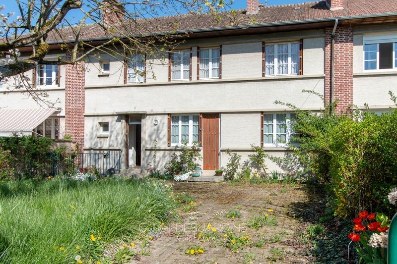 Maison de ville - 175 m² - 9 pièces